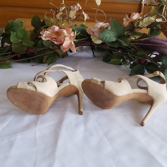 Womens Vince Camuto Heels - Picture 7 of 7